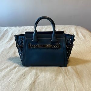 Coach swagger 27 tea rose